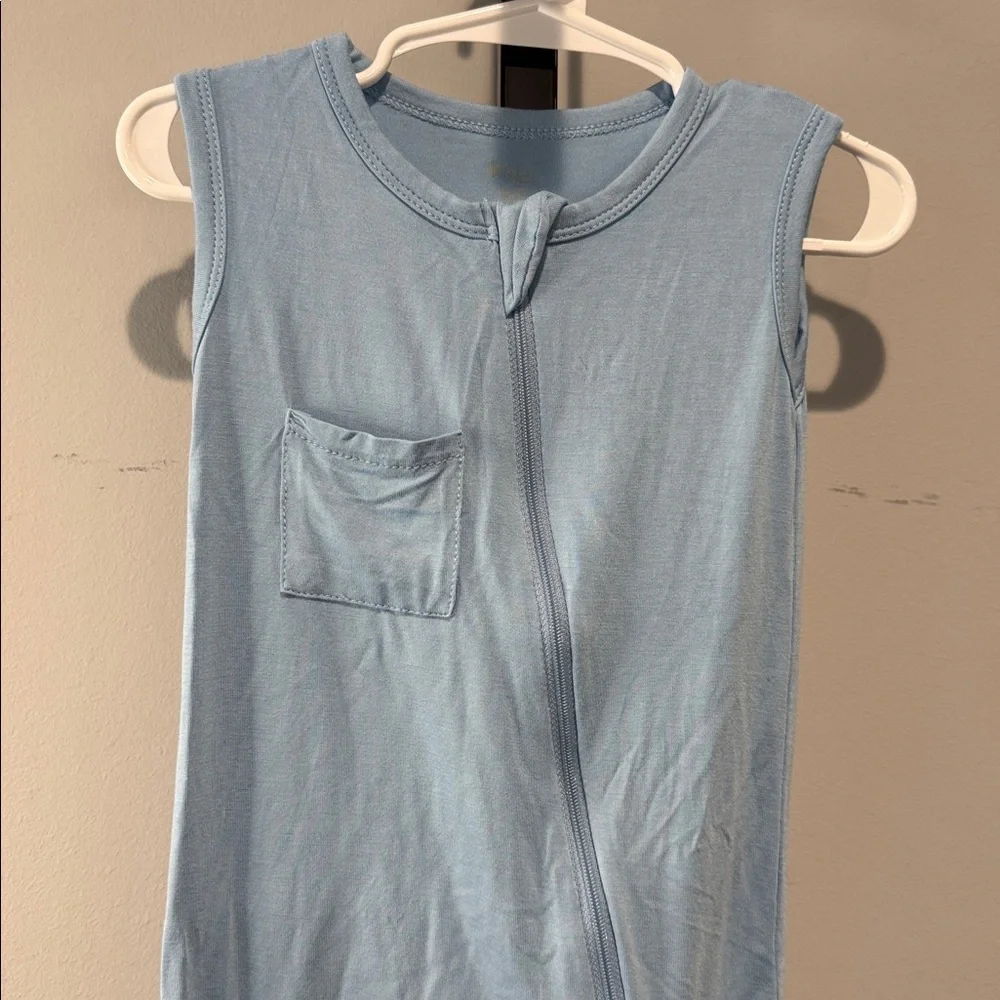 Kyte Baby Bamboo Blue Zippered Sleeveless Baby Romper in Stream 18-24 Months EUC